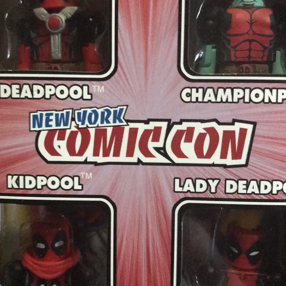 NY Comic Con Exclusive (2011) - Picture 6 of 10
